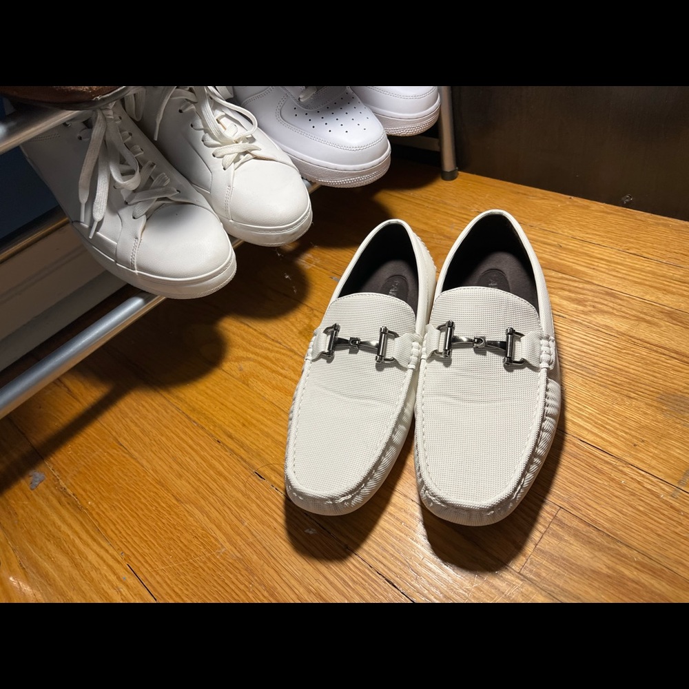 Mens White Leather loafers/drivers